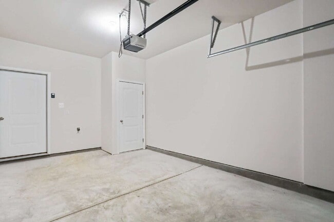 Building Photo - 29 Paddington St