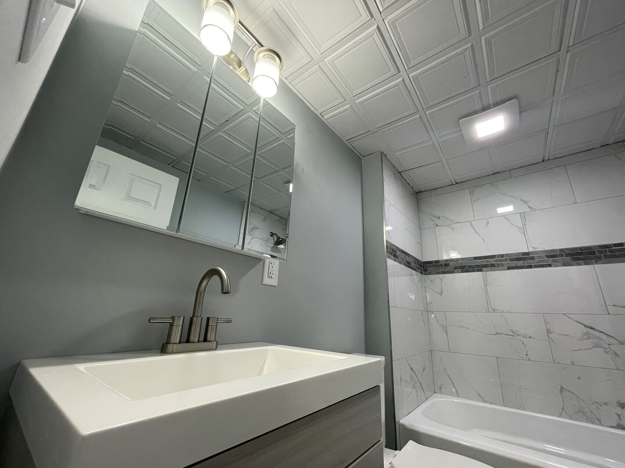 Building Photo - 33 Everard St