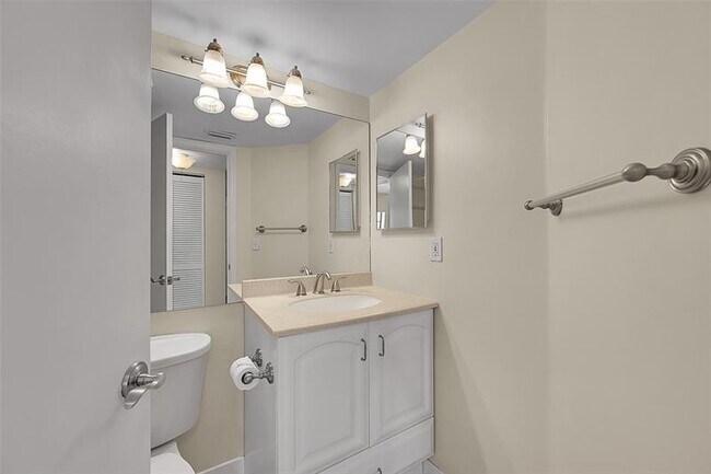 Building Photo - 2518 NW 89th Dr