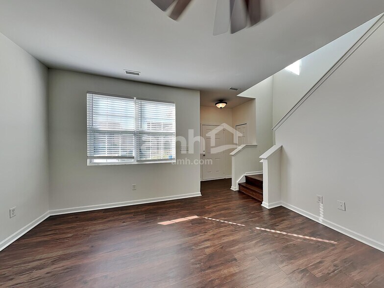 Building Photo - 1018 Skillbeck Rd