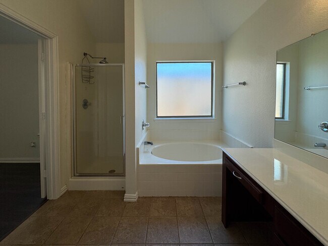 Building Photo - 44 Heron Dr