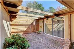 Building Photo - 12618 Misty Valley Dr