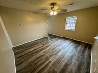 Building Photo - 1406 N Grand Ave