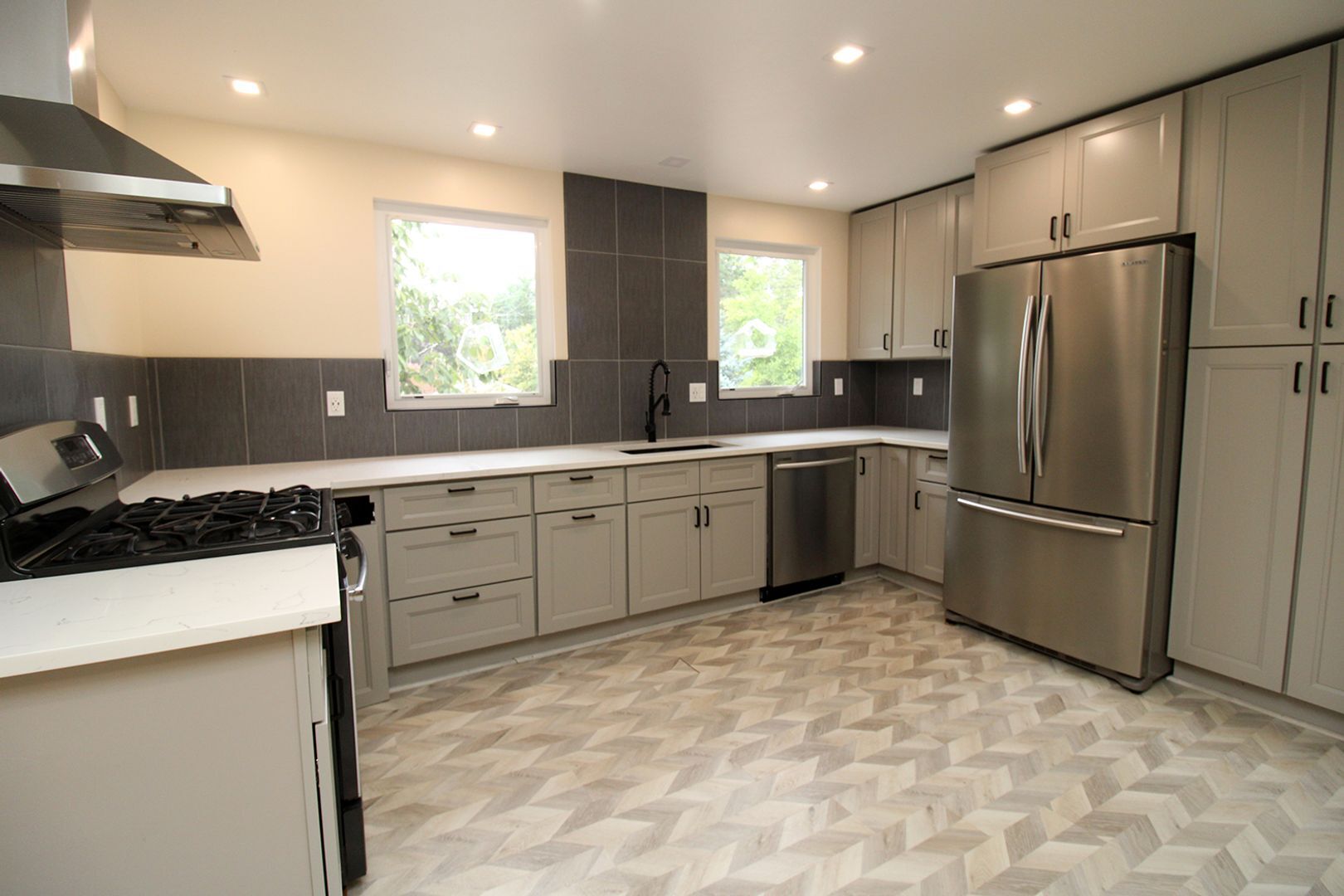 Building Photo - 9823 SW 55th Ave
