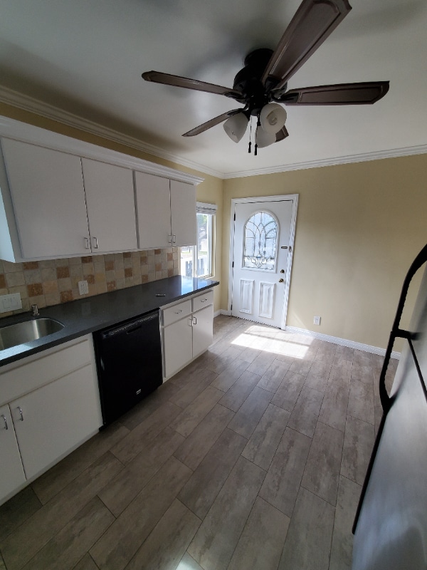 Building Photo - 421 N Ditmar St