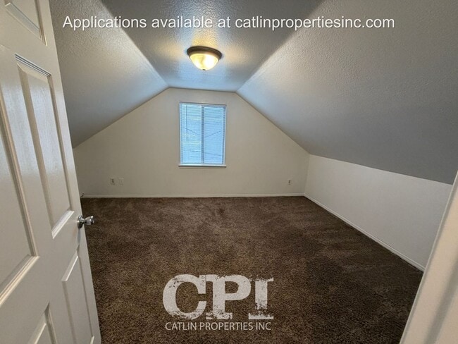 Building Photo - 321 21st Ave