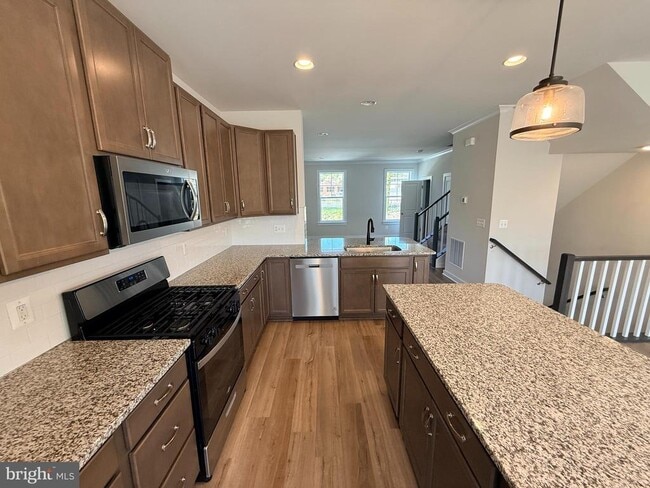 Building Photo - 315 Willis St