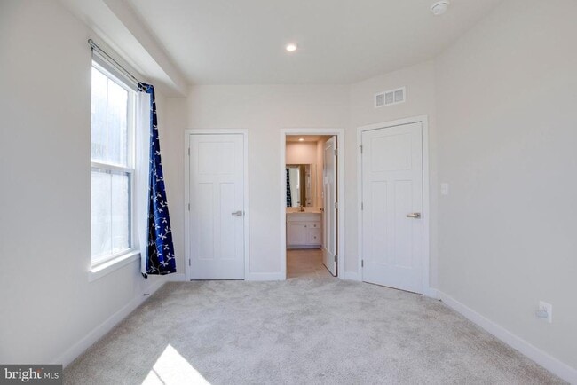 Building Photo - 4468 Sulford Ter