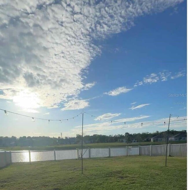 Building Photo - 3340 Perennial Ln