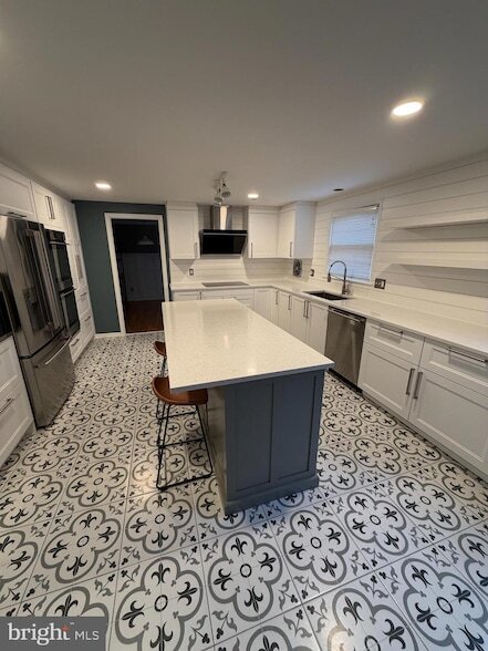 Building Photo - 7000 Old Cabin Ln