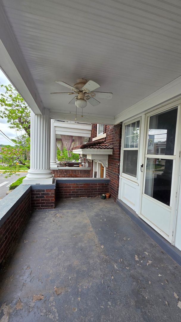 Building Photo - Beautifully Designed 2BR|1BA | Coming Soon!