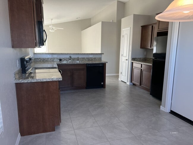 Building Photo - 1348 Roper Ln