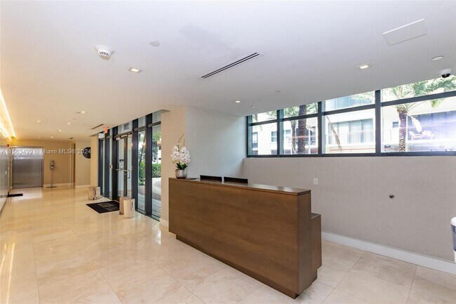 Building Photo - 2101 S Surf Rd