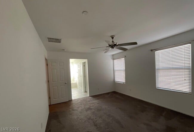 Building Photo - 1051 Admiral Emblem St