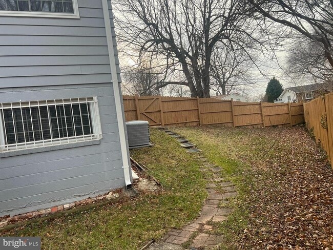 Building Photo - 7714 Arlen St