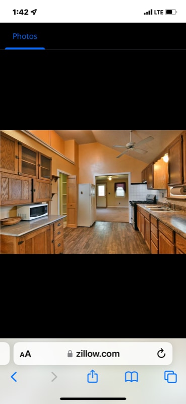 Building Photo - 413 Poplar St