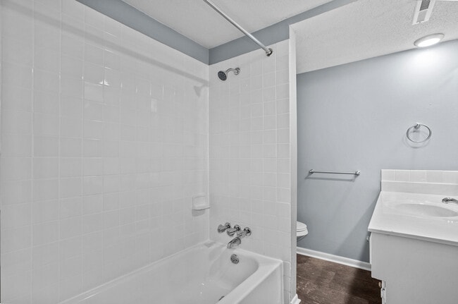 Building Photo - 5605 W 58th St