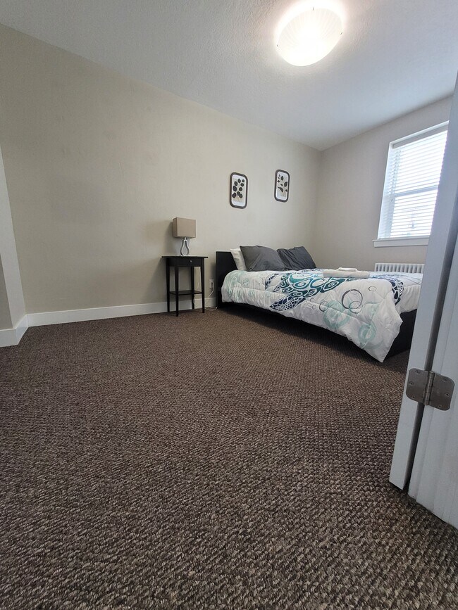 Building Photo - Roost