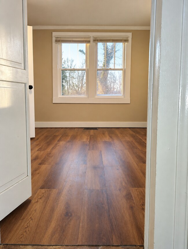 Building Photo - 808 Harrisburg Dr SW