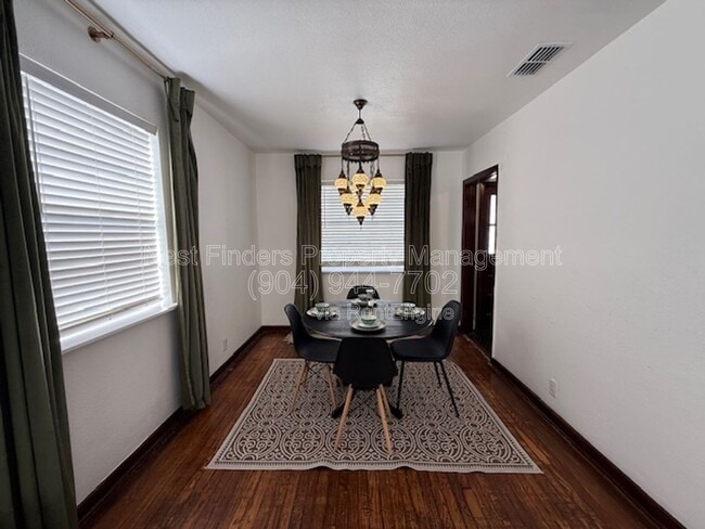 Building Photo - 2811 College St