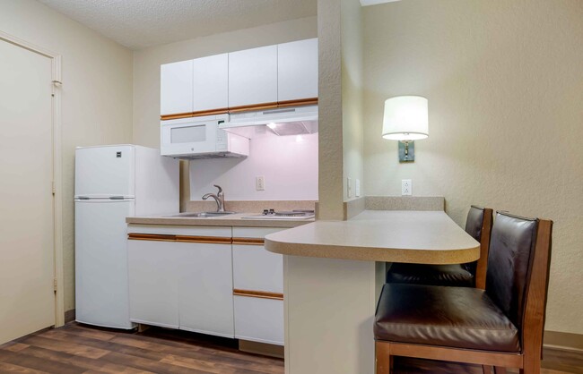 Building Photo - Furnished Studio-Baltimore - BWI Airport -...