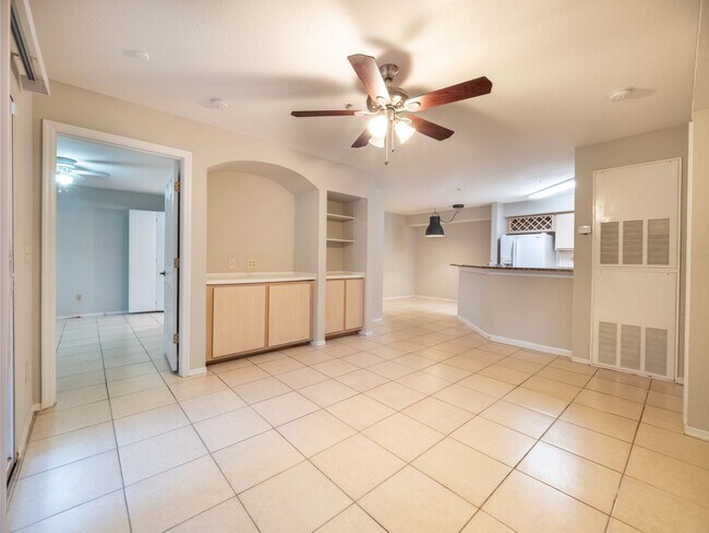Building Photo - Bona Vista - 831 CW 104