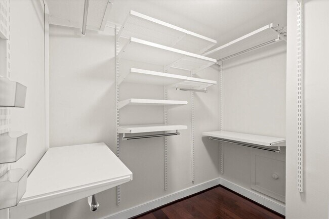 Building Photo - 1530 Key Blvd