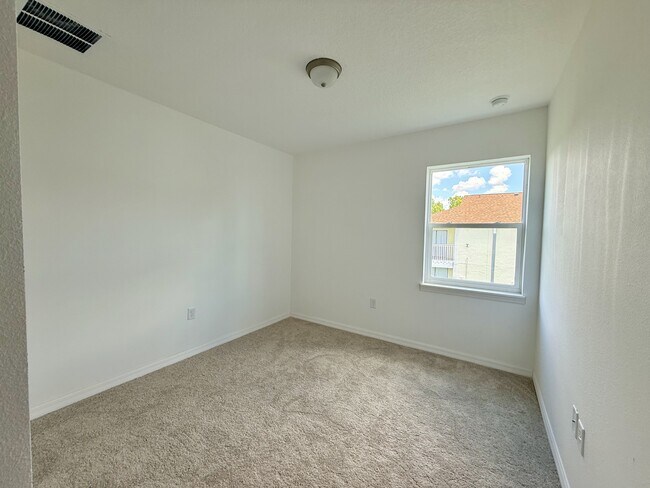 Building Photo - 167 Bowie Ln