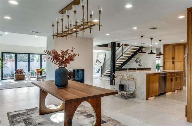 Building Photo - 9611 Fallbrook Dr