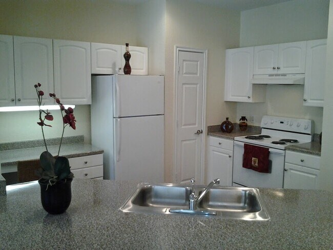 Building Photo - Amazing 1/1 Courtyard View Condo for Rent at Park North Downtown Orlando.