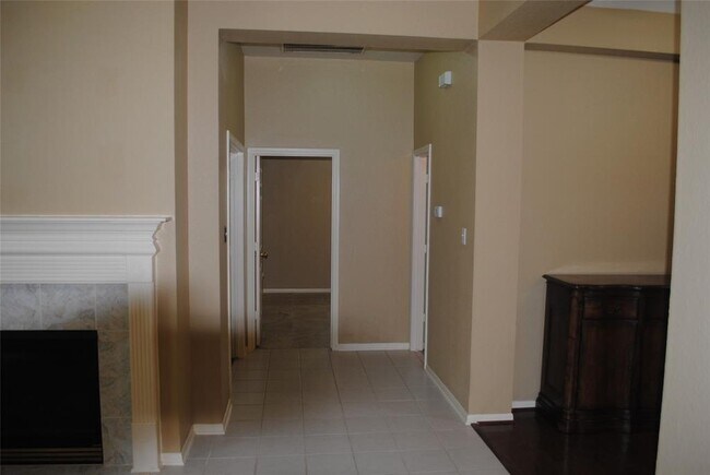Building Photo - 4606 Russett Ln