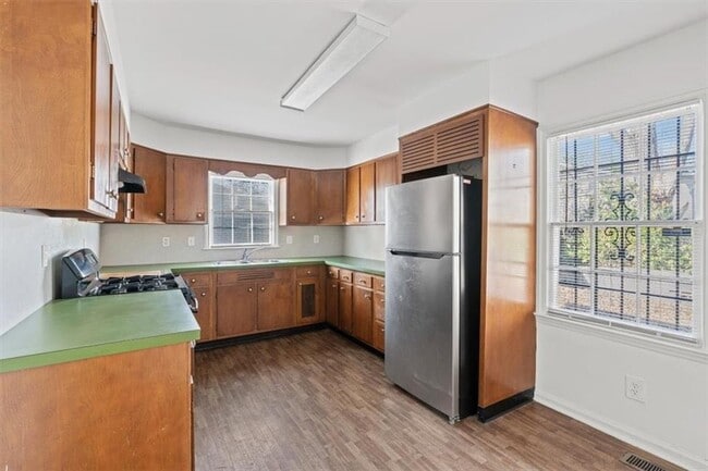 Building Photo - 449 10th St NW