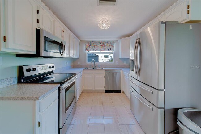 Building Photo - 10451 119th St