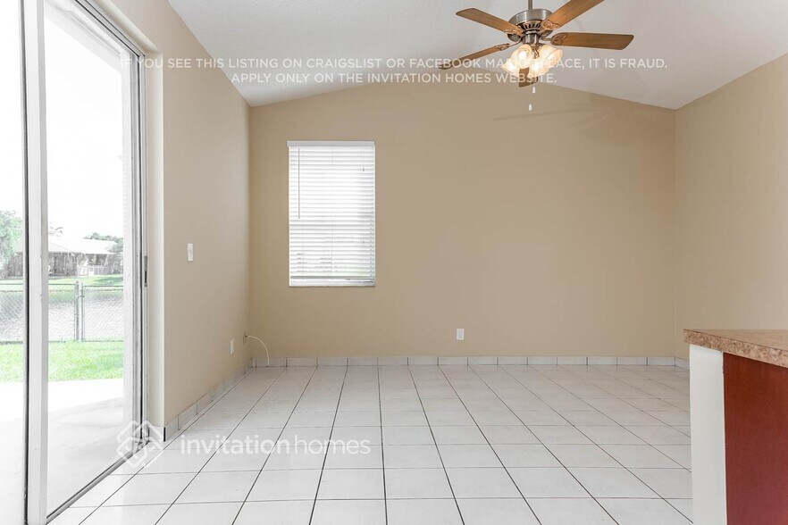 Building Photo - 2031 NW 190th Ave