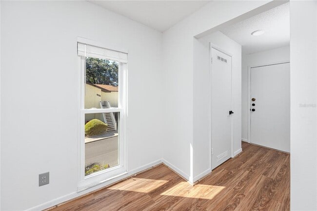 Building Photo - 501 E Bay Dr
