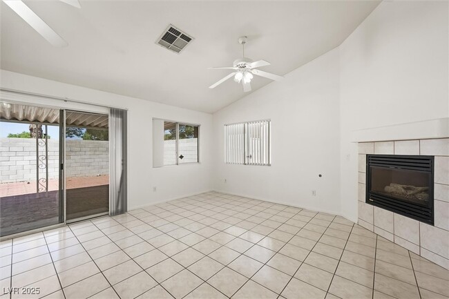 Building Photo - 3641 Yorba Linda Dr