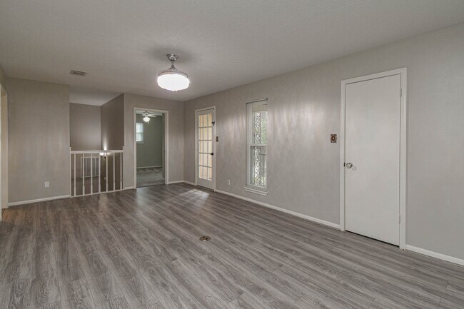 Building Photo - 12610 Ivyforest Dr