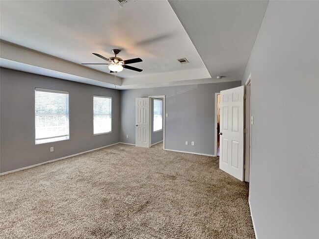 Building Photo - 2203 Shady Birch Dr