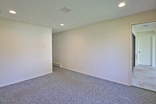 Building Photo - 137B Cistus Plaza