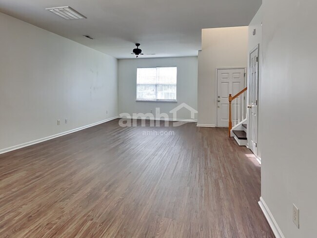 Building Photo - 8940 N Red Maple Cir