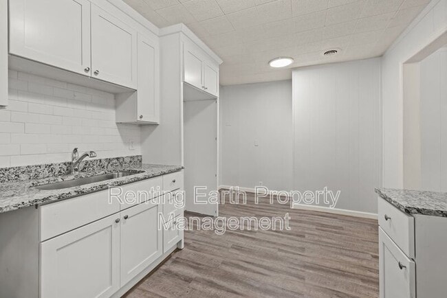 Building Photo - 306 83rd St S