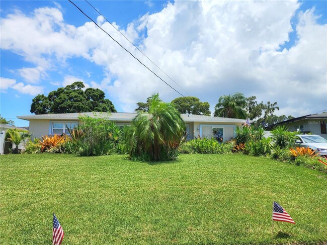 Building Photo - 11645 Oxford St