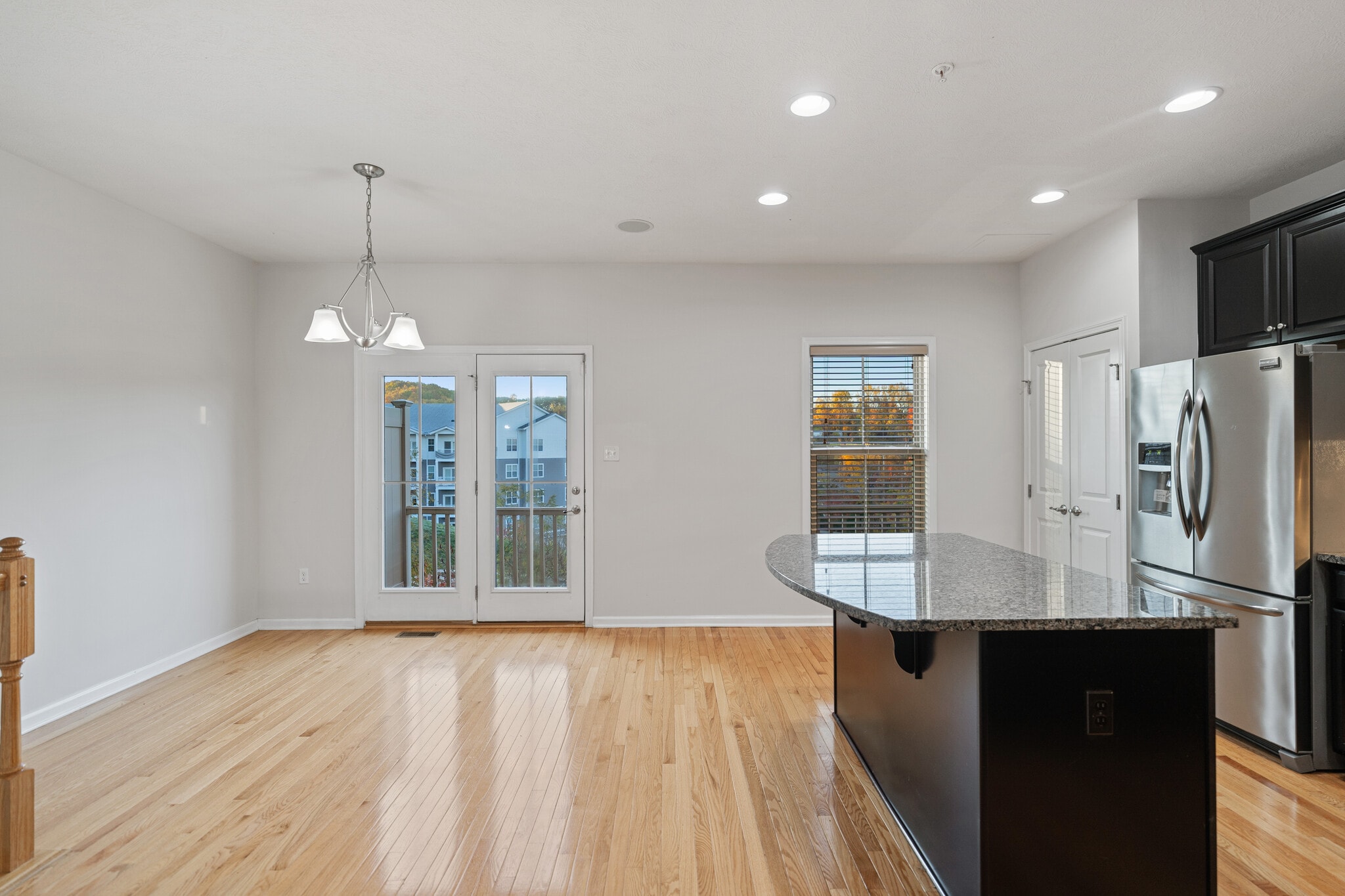 Building Photo - 407 Fairmont Dr