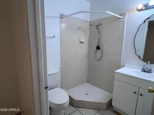 Building Photo - 15601 N 27th St