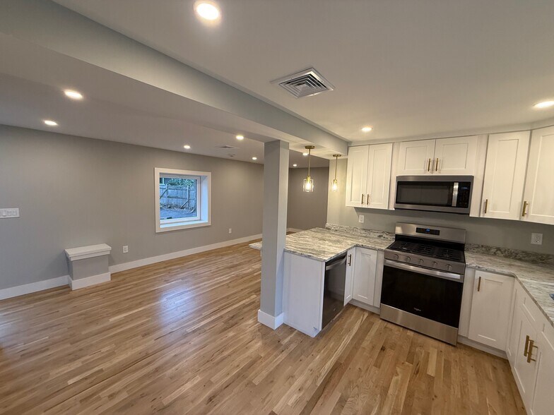 Building Photo - 46 High St