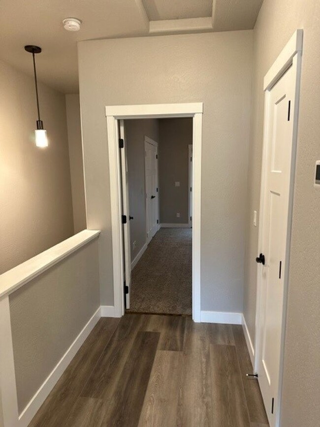 Building Photo - 2 Bedroom 2.5 Bath Townhome in desirable C...