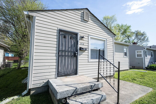 Building Photo - 1716 E 46th St