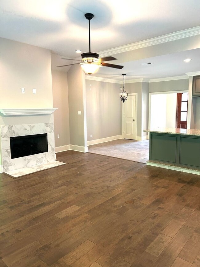 Building Photo - Dutchtown Meadows