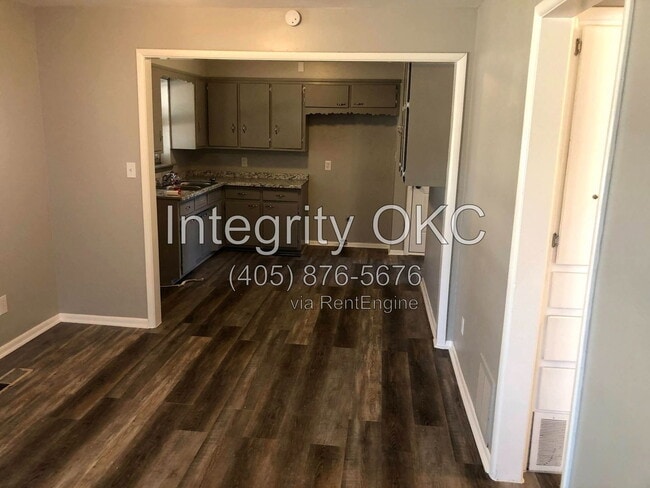 Building Photo - 2548 SW 48th St