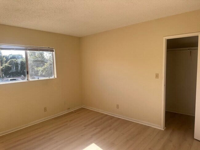 Building Photo - 15524 Sherman Way